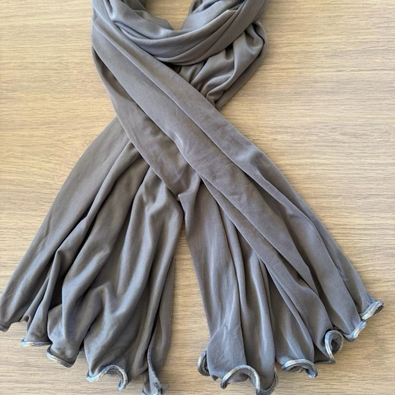 Hijab jersey premium Frisé en Tissu Doux et Confortable pour un Style Élégant et Polyvalent