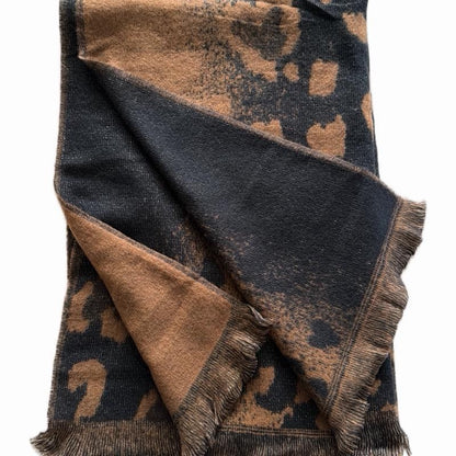 Écharpe Motif Léopard Cœur en 80% Viscose et 20% Fibre Métallisée 70 x 200 cm pour un Style élégant