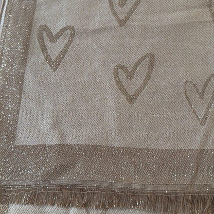 Écharpe Beige Motifs Cœurs Brillants 80% Viscose 20% Fibre Matérialisée 67x190 cm Idéale pour Divers Looks